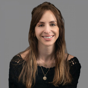 آتوسا جونز صدیق زاده