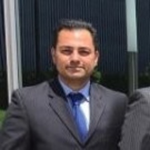فرزاد نادری