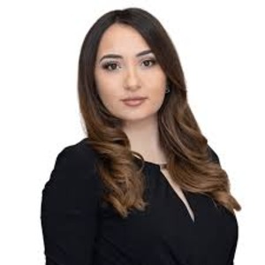 یاسمین دهقانی